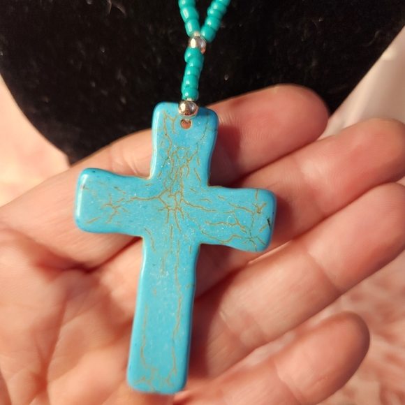 NWOT! Turquoise inspired necklace. (G48) - Picture 2 of 3